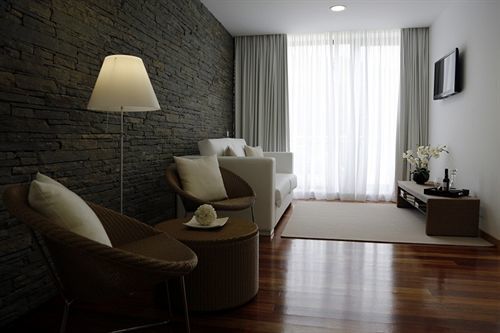 Lbv House Hotel